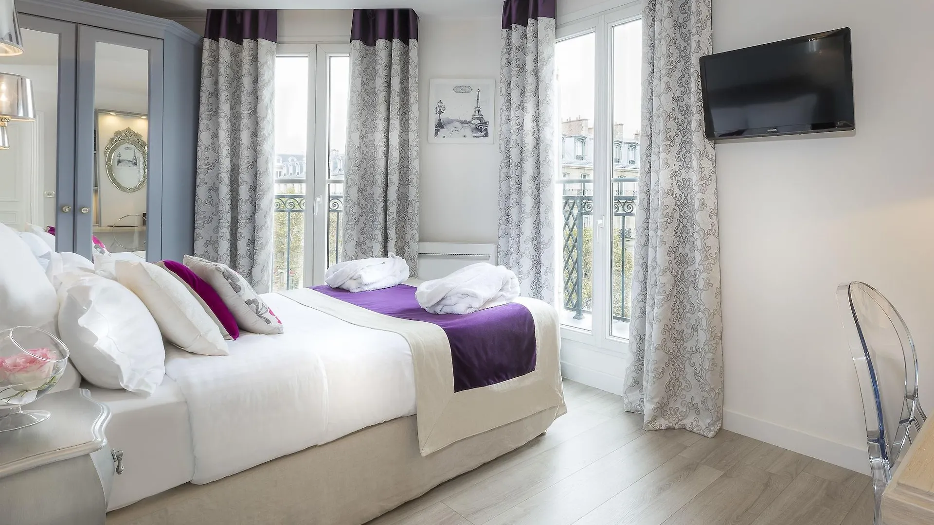 Cluny Square 3*
